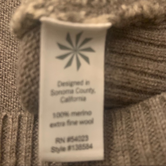 Athleta Merino “Noe” Long Sleeve Hoodie 👚🔥❤️ - Picture 5 of 6